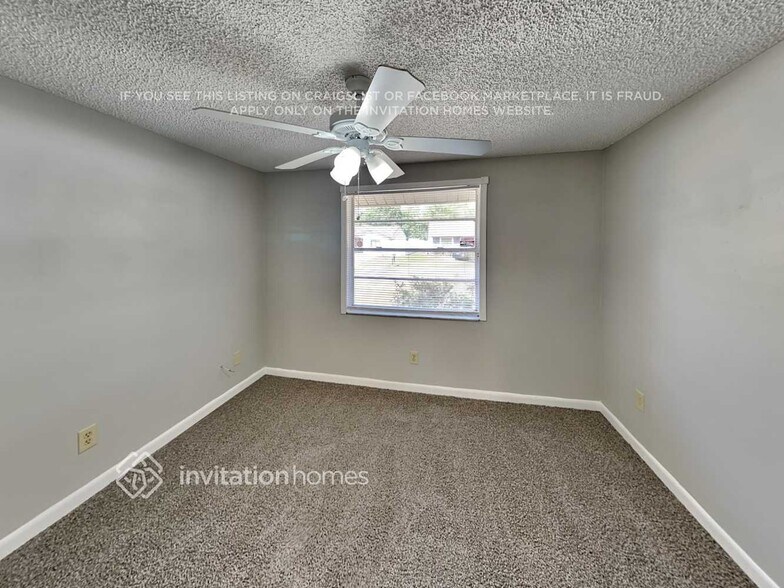 Building Photo - 16012 Sharewood Dr