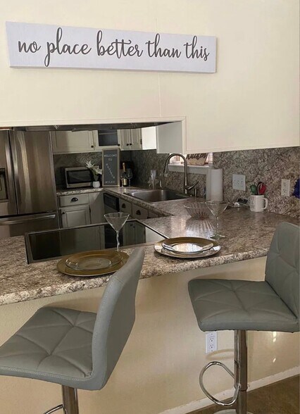 Building Photo - 8015 Windy Creek Dr