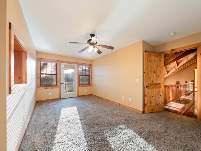Building Photo - 452 Lotawatah Dr