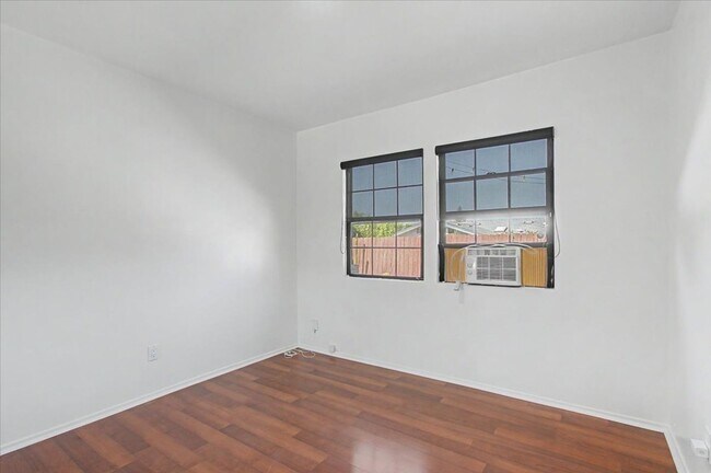Building Photo - 6602 Crawford St
