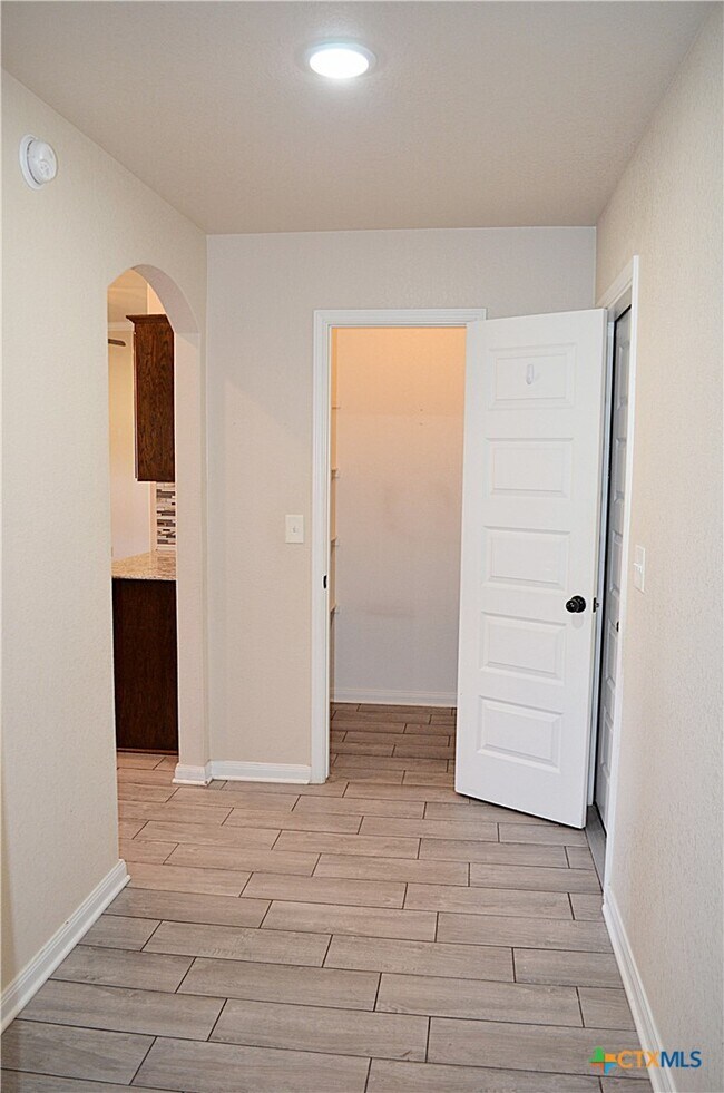 Building Photo - 6111 Cactus Flower Ln