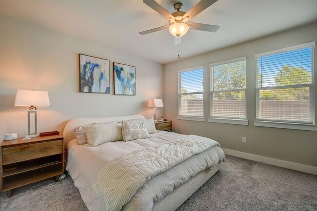 Building Photo - 5407 Jason Dr