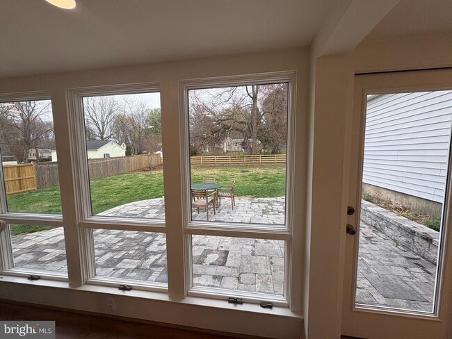 Building Photo - 39977 Peacock Cir