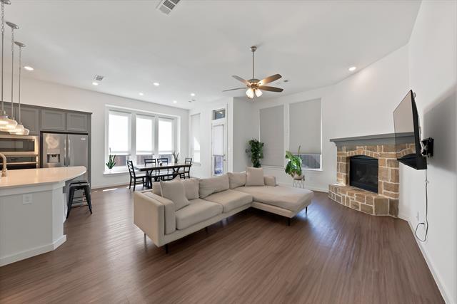 Building Photo - 1553 Wyler Dr