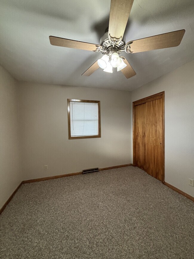 Building Photo - 1001 M St