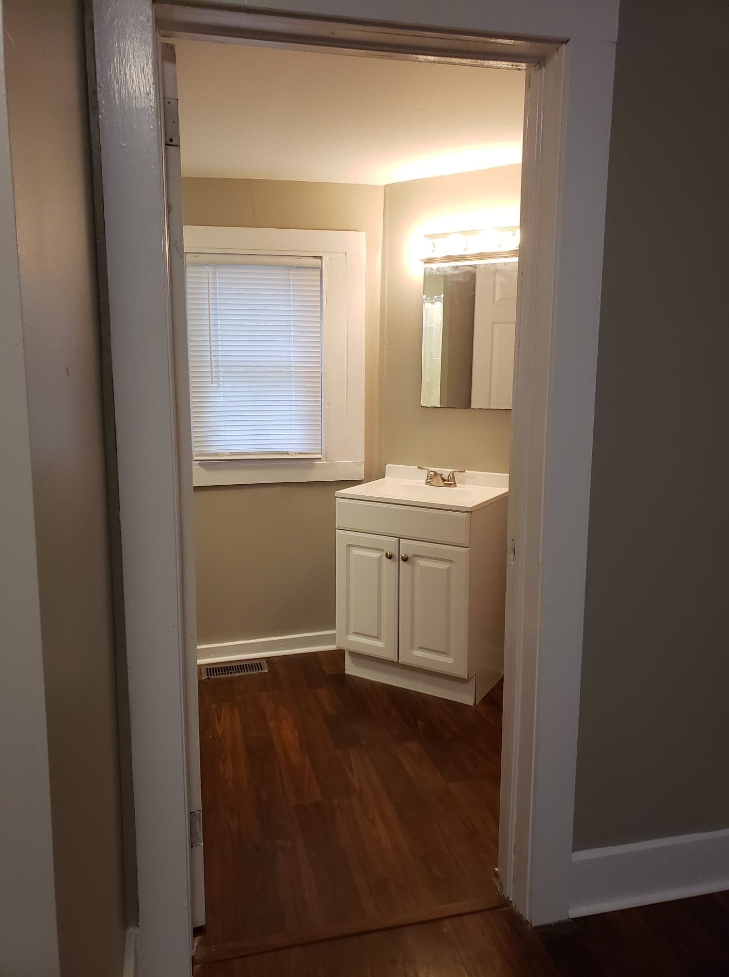 Bathroom - 1006 N Williams St