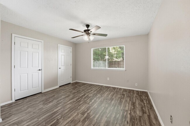 Building Photo - 7115 Tara Blue Ridge Dr