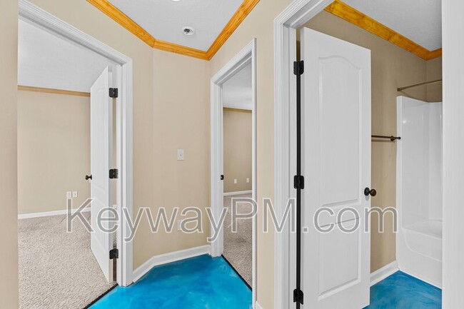 Building Photo - 811 Oshields Ct