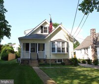 Building Photo - 18 Clover Ln