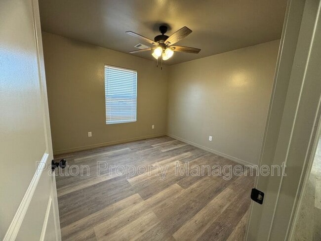 Building Photo - 1120 Caprock St