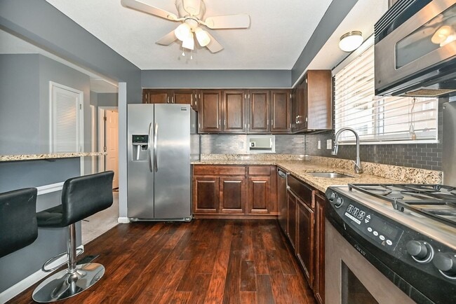 Building Photo - 3 Bedroom Manchester Condo