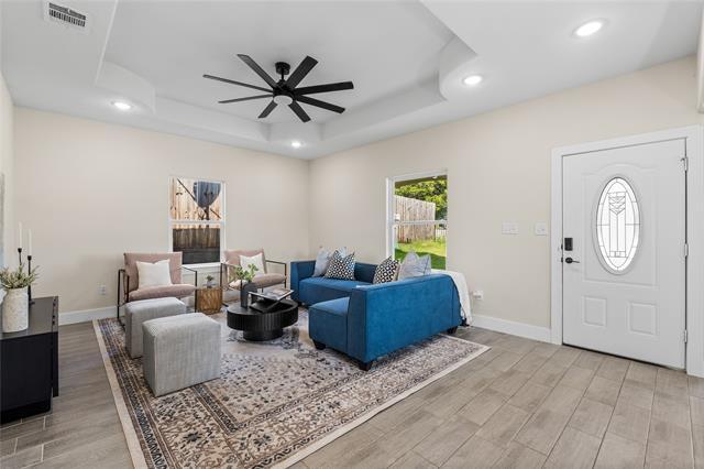 Building Photo - 907 Colorado River Dr