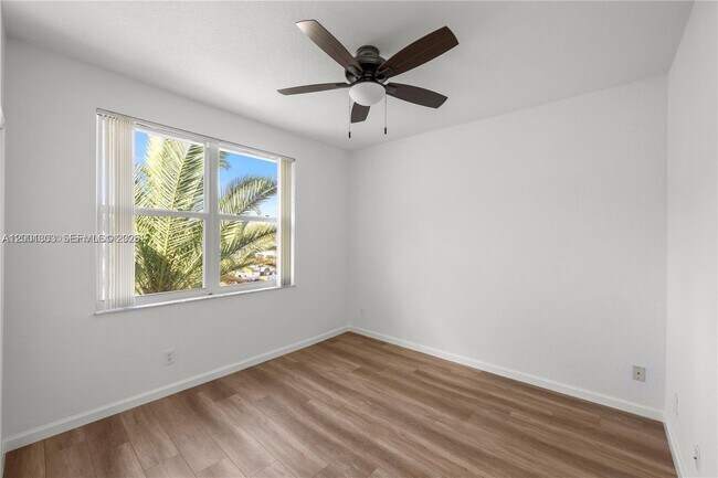 Building Photo - 16449 SW 84th Pl