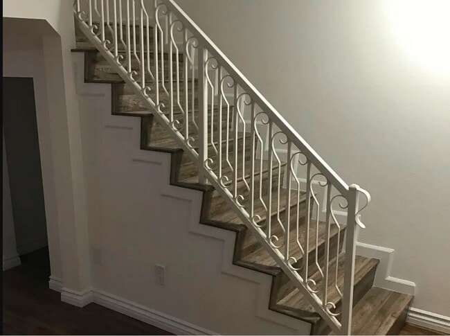 Building Photo - 1122 N Columbus Ave