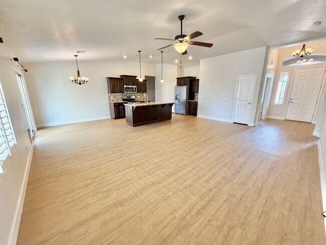 Building Photo - 151 Gold Bullion Way