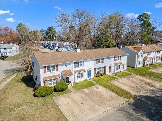 Building Photo - 2008 Fawnwood Common