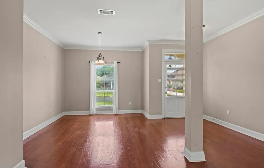 Building Photo - 11147 Gold Cup Ave