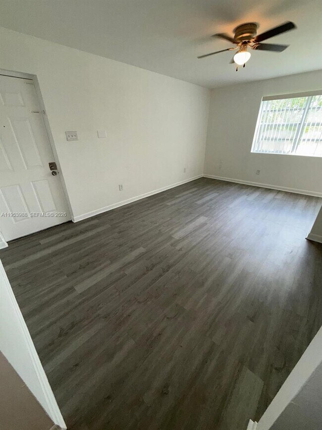 Building Photo - 15285 SW 107th Ln