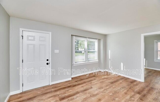 Building Photo - 10315 St Arthur Ln