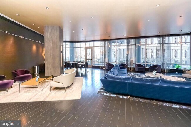 Building Photo - 1414 S Penn Square