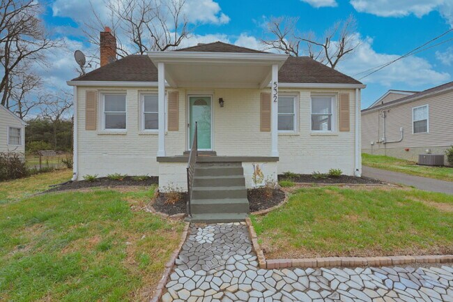 Building Photo - Renovated East Nashville Home | 3BR + Washer/Dryer + Off-Street Parking