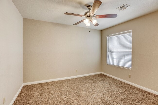 Building Photo - Beautiful 4 bedroom POOL home close to Nellis AFB!