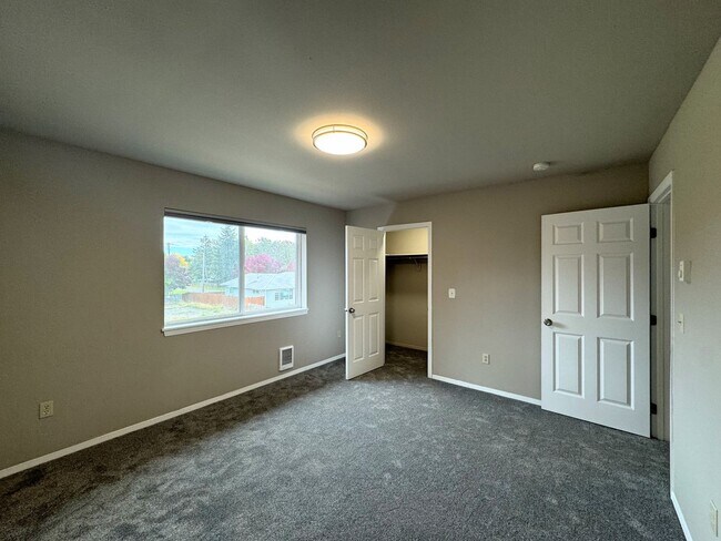 Building Photo - RGL Properties - 9614-9616