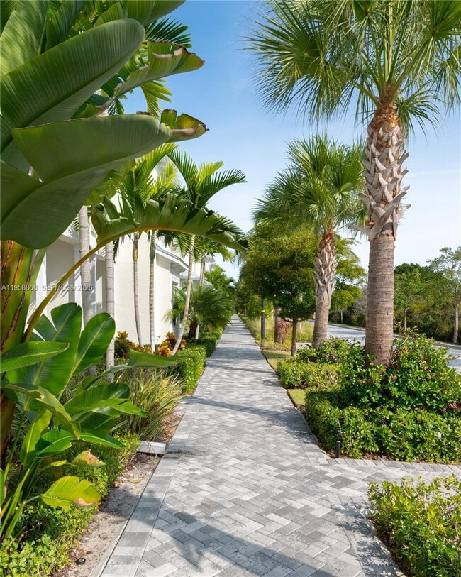 Building Photo - 11261 SE Blair Ln