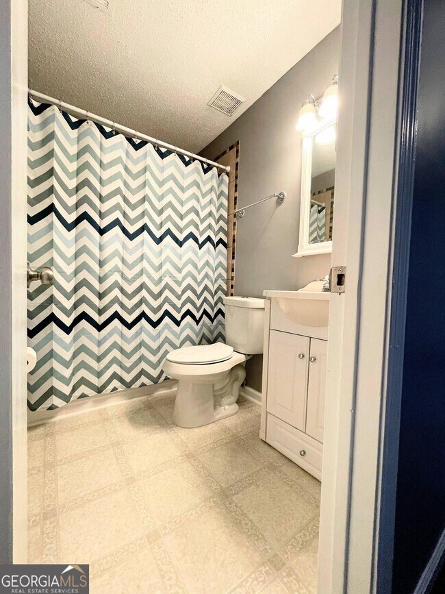 Building Photo - 94 Cobblestone Creek