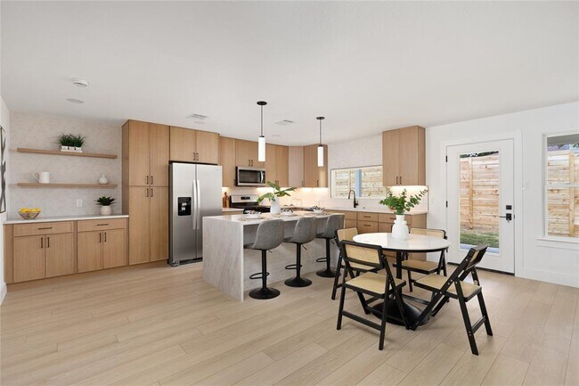 Building Photo - 8708 Cretys Cove