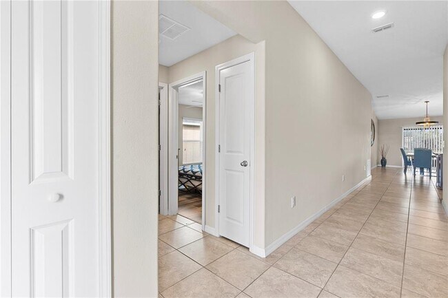 Building Photo - 17110 White Mangrove Dr