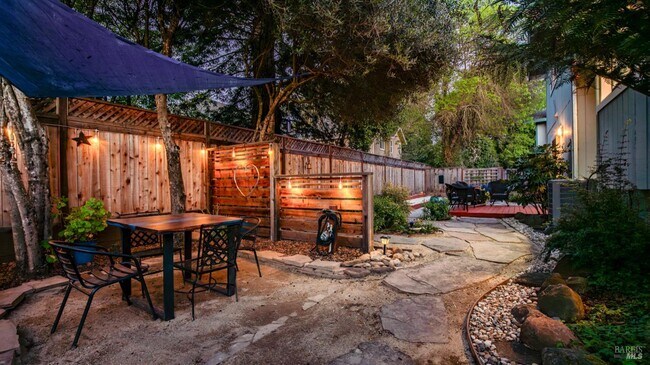 Building Photo - 5270 Arnica Way