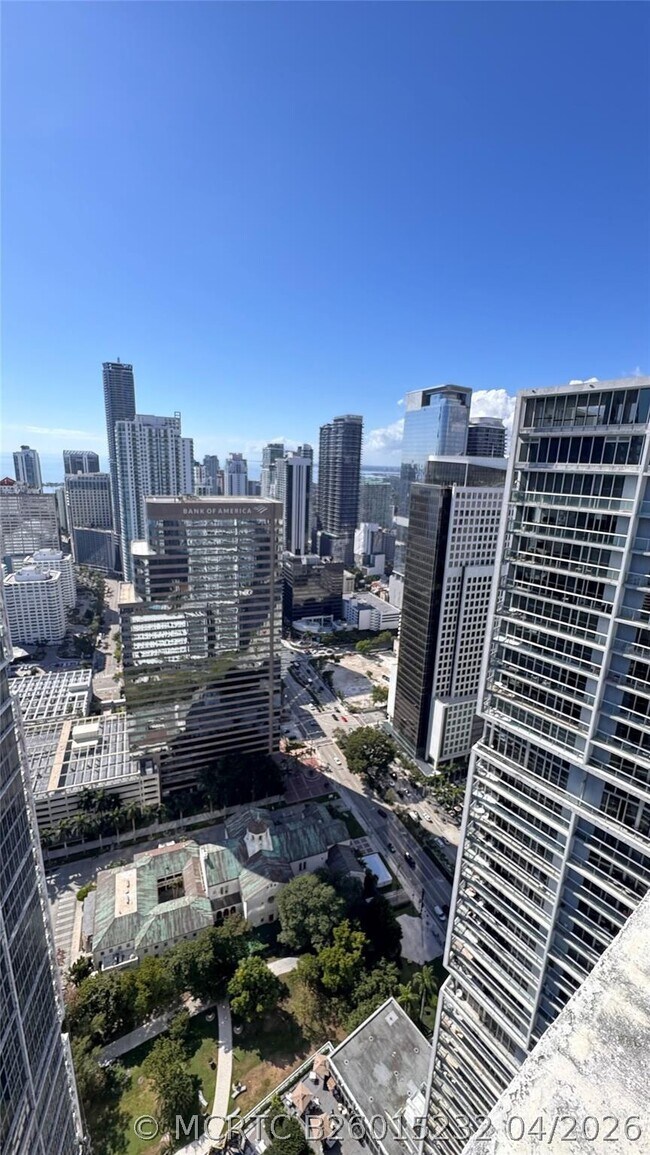 Building Photo - 475 Brickell Ave