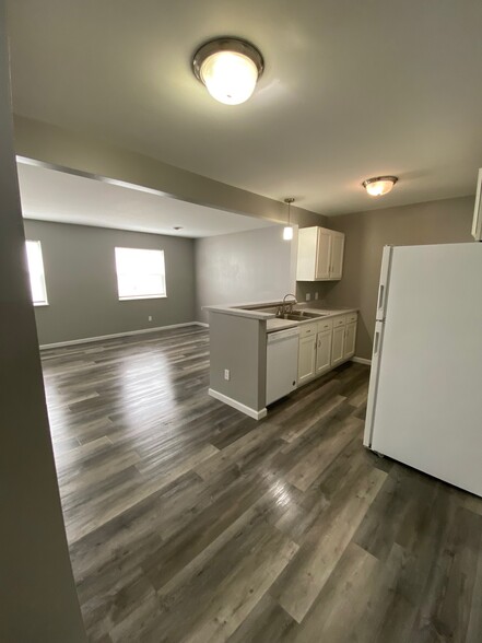 Building Photo - 109 Sandstone Ct
