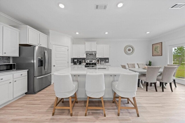 Building Photo - 206 Piper Cv