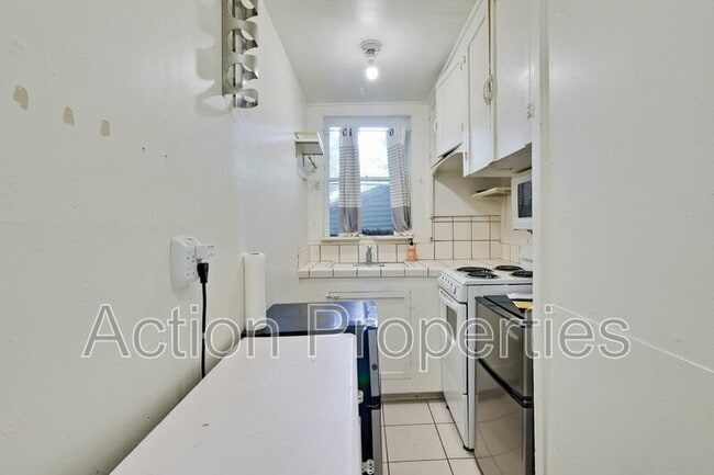 Building Photo - 1006 Ramona St