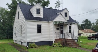 Building Photo - 1240 6th Ave