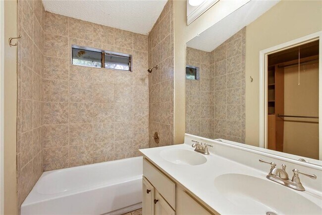 Building Photo - 10719 N Platt River Dr