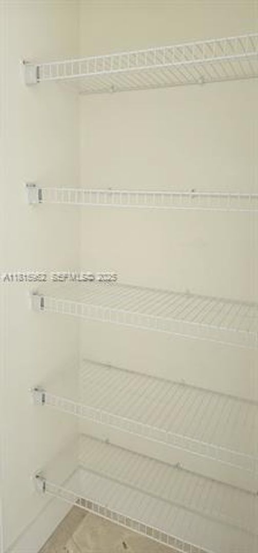 Building Photo - 1060 Brickell Ave