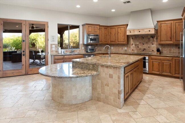 Building Photo - 6708 E Calle de Las Estrellas Rd