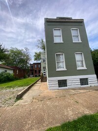 Building Photo - 2905 S 18th St