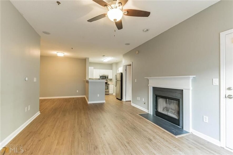 Building Photo - 711 Spring Heights Ln