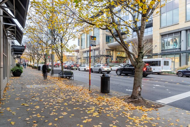 Building Photo - 10410 NE 2nd St