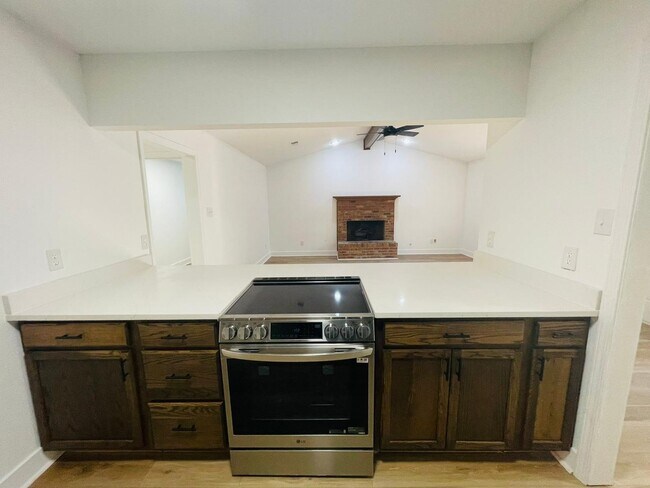 Building Photo - 2117 Pear Orchard Dr