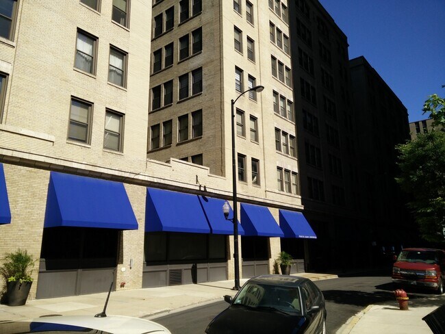 Building Photo - 640 S Federal St
