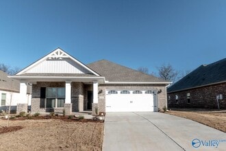 Building Photo - 153 Rosemary Ayers Dr