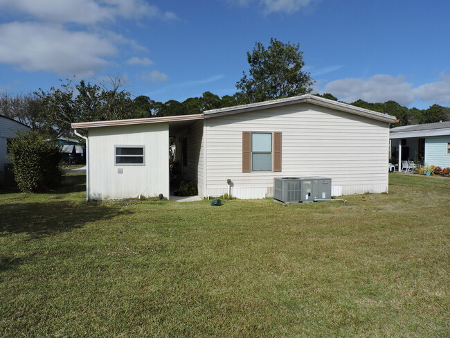 Building Photo - 4684 SE Corkwood Ter