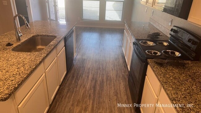 Building Photo - 2142 N Texas Ave