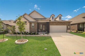 Building Photo - 2217 Hoja Ave