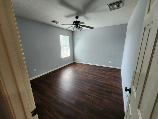 Building Photo - 16935 Jelly Park Stone Dr
